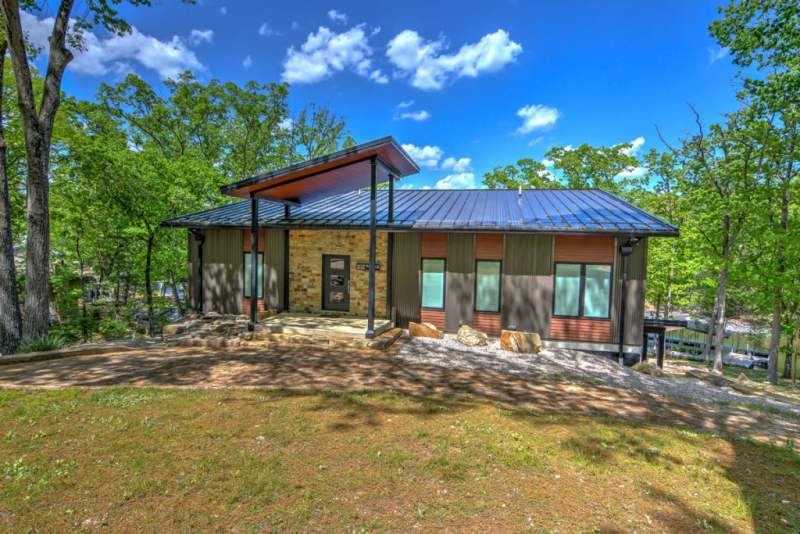 Lake Ozark Luxury Home IV Image